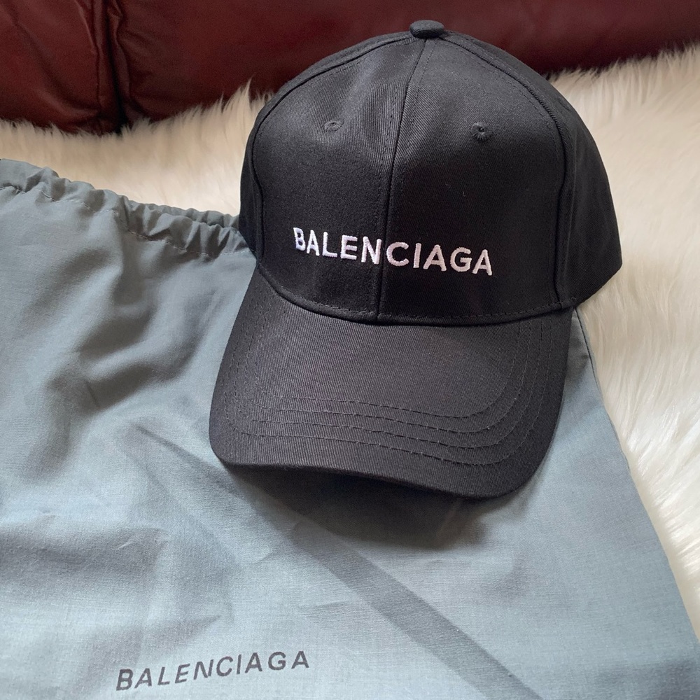 BALENCIAGA Adjustable Black Designer Baseball Cap Unisex Hat